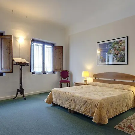 Paradiso Apartment *